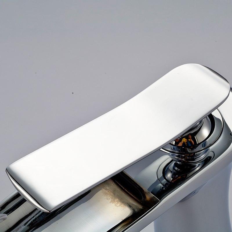Håndvaskarmatur vandhane gylden hvid krom enkelt håndtag vandfald badeværelse armaturer til dækmonterede armaturer