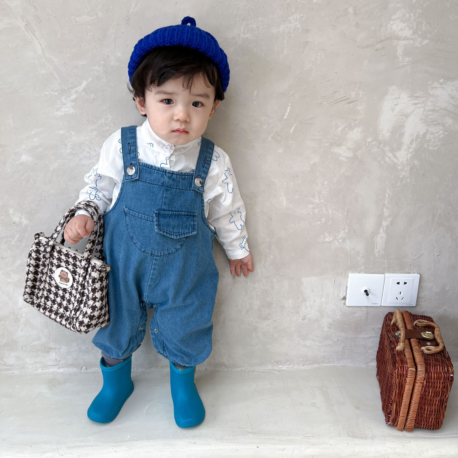 2022 Frühling Baby Denim Overall niedlich Jungen Gurt Hose Kleinkind Kleinkind Jean Hose mit Bär drucken Hemden Baby Mädchen Outfits