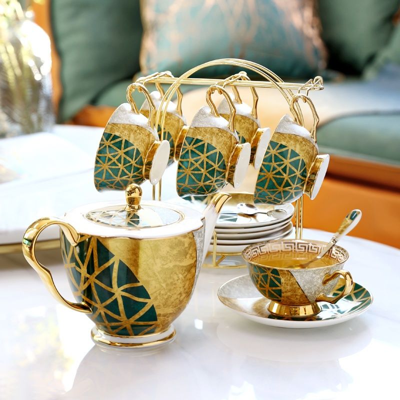 European-style gold bone China coffee cup and saucer set ceramic flower teacup small deluxe afternoon teacup spoon اكواب قهوه