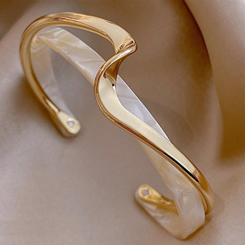 MINHIN Simple White Shellfish Board Bend Metal Overlap Acetic Resin Open Bangle for Women Girls Jewelry
