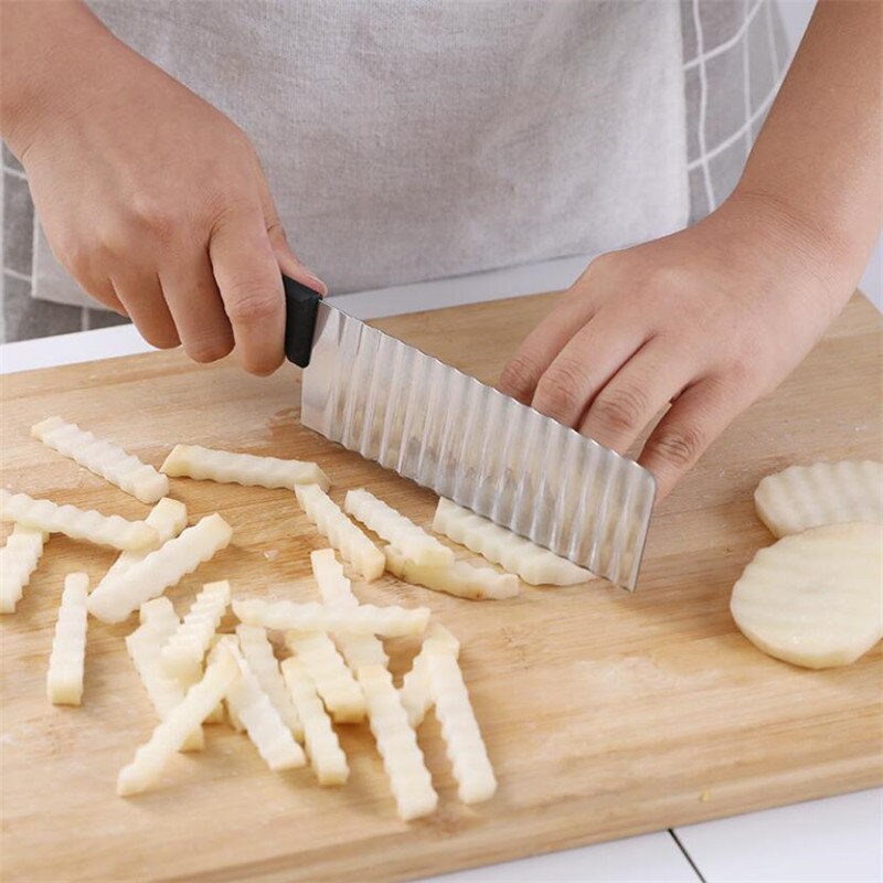 Long Stainless Steel Potato Chip Slicer Dough Vegetable Fruit Crinkle Wavy Slicer Knife Potato Cutter Chopper French Fry Maker