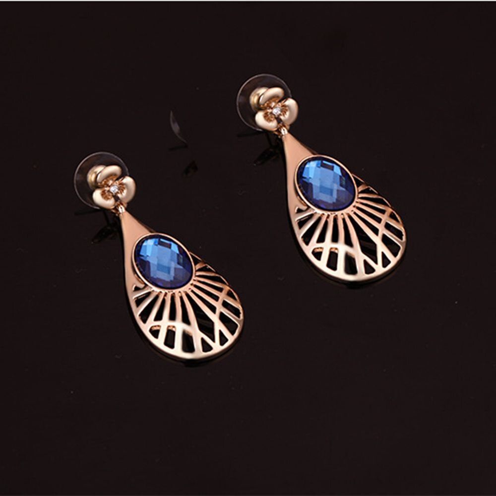 Teardrop Blauw Europa Amerika Hing-end Bruiloft Womens Ketting Bangle Oorbellen Ring Set Dames Party Legering Vier Sets Van Jewel