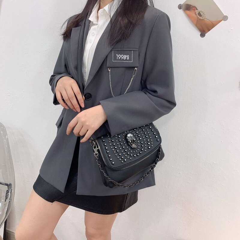 Diinovivo New Rivet borse da donna Punk Skull Design borsa a tracolla borse da donna Tote Rock borse piccole con patta borsa a tracolla a catena WHDV1997