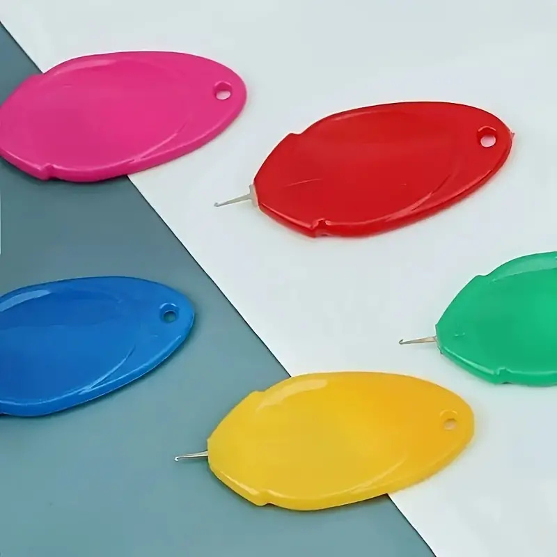 Paquet multiple de fils-aiguilles pour machines à coudre et couture à la main-ensemble d'outils de guidage de fil de couleurs assorties faciles à utiliser pour les personnes âgées