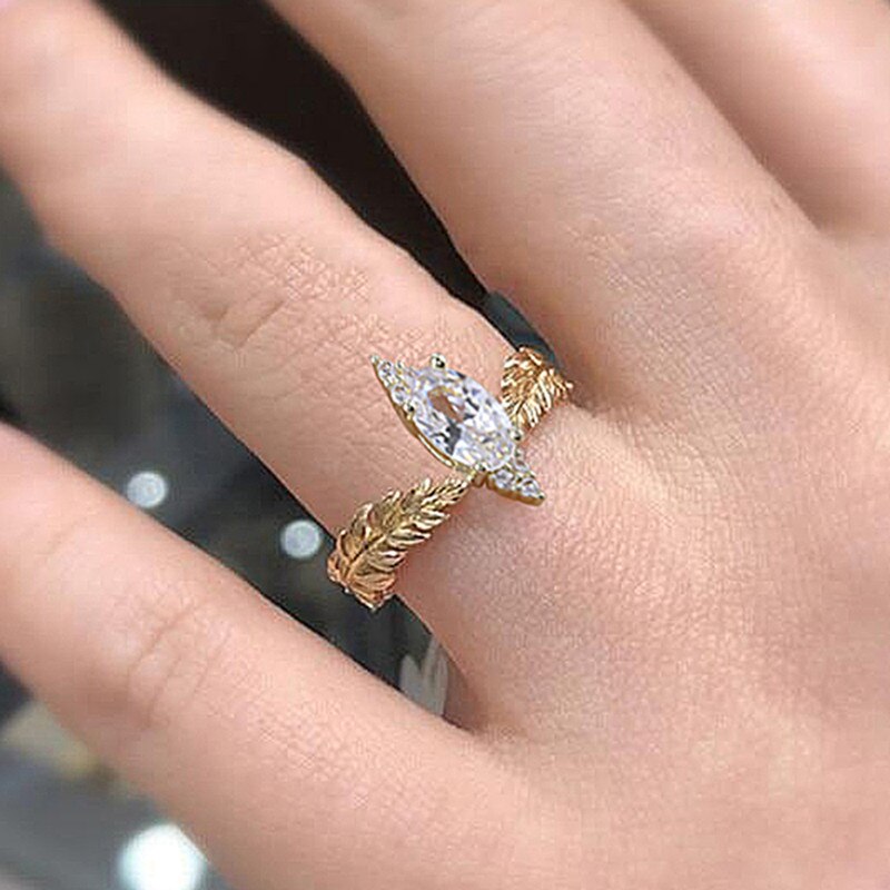 Huitan-Anillos de Compromiso de lujo para mujer, Color dorado, con forma de marquesa, anillo de chica con banda, , joyas de matrimonio elegantes para mujer