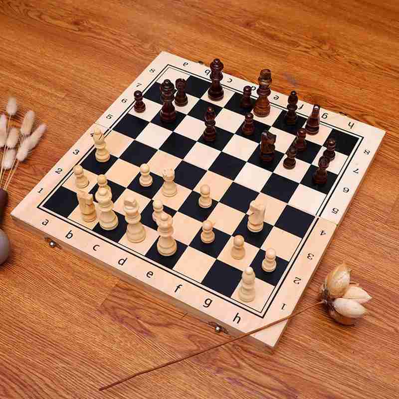 Top Wooden Folding Magnetic Chess Set Solid Wood Chessboard Magnetic Pieces Entertainment Board Games Children