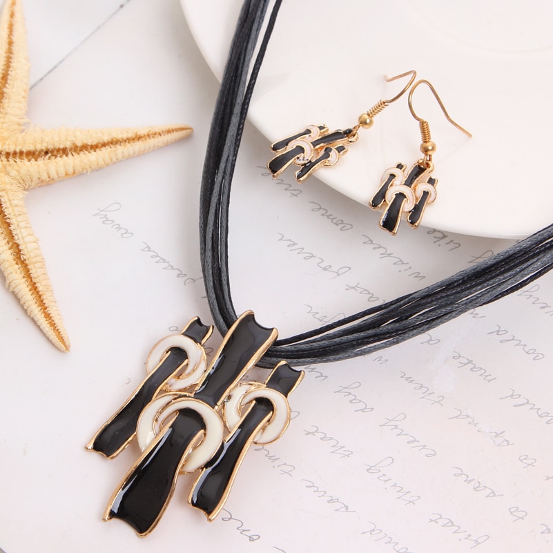 Colliers noirs de formes géométriques au goutte-à-goutte d'huile, corde multicouche, ensemble de bijoux, boucles d'oreilles, , offre spéciale