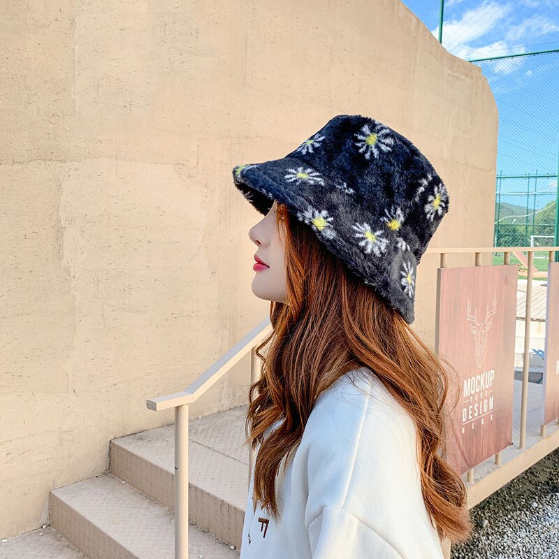 Novo chapéu de balde de moda para mulher faux skin femme boné multicolorido flores quentes chapéus de inverno quente ao ar livre casual chapéu de pescador hat hat hat hat hat