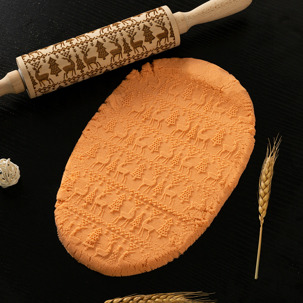 3D Christmas Rolling Pin Wooden 29 Patterns Embossed Imprinted Patterned Cookie Made Roll Pin Bakery Baking Pastry Tools: A