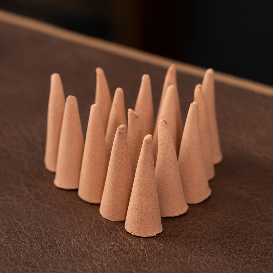 100 Capsules/1 Box Sandalwood Cone-Shaped Incense Tower Incense Large Cylindrical Octagonal Box - Magic Moments, Meditation and Yoga , - Suitable for Home Air Purification, Aromatherapy, Yoga, Office, Tea Room, Health Center, Aromatherapy