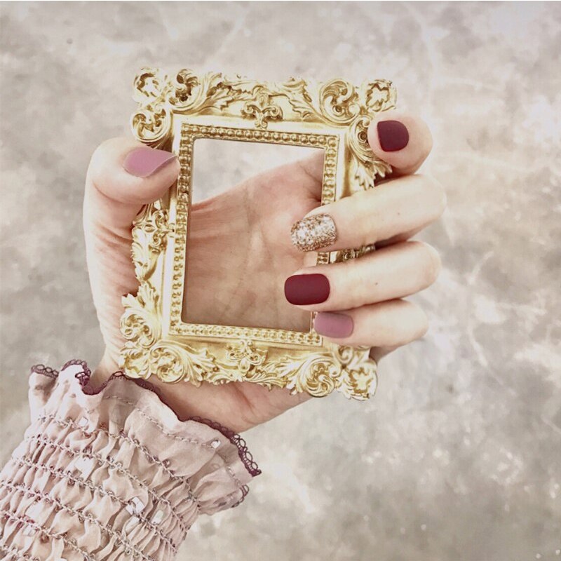 24 stks/set Korte Gold Glitter Kunstnagels Pre Vierkante Gemengde Paars Grey Matte Nep Nagels Druk Op Kunstmatige nail Tips Tool