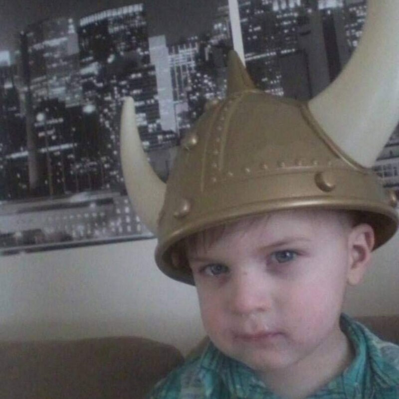 Nyhet viking hjelm pirat halloween kostymer lue med horn gjør festivalfest merkelig lue