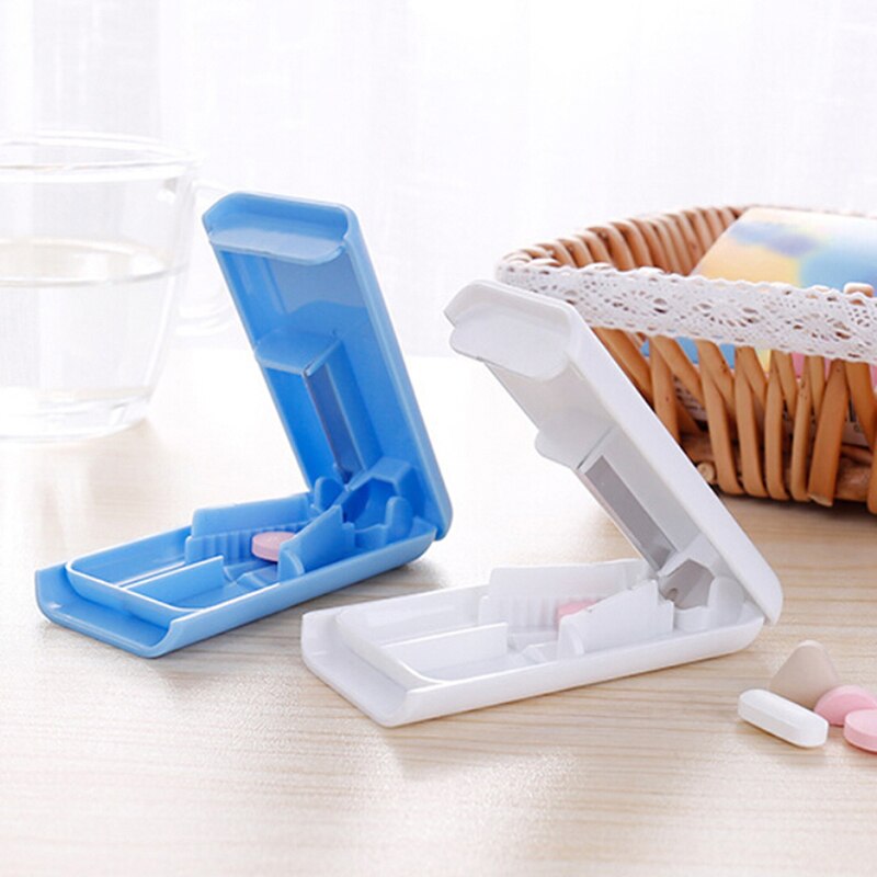 8.2*4*1.7cm Tablet Pill Cutter Splitter Medicine Storage Splitters Cut Slicer Home Portable Pill Cases Dispenser Random
