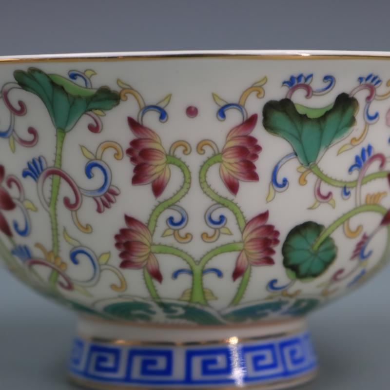 Chinese Style Porcelain Famille Rose Lotus Leaf Lotus Flower Bowl