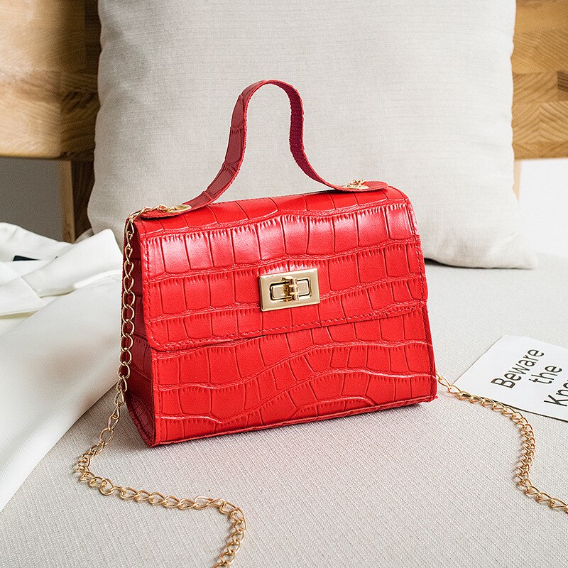 Summer Texture Women Bag Shoulder Bag Wave Chain Wild Messenger Bag Portable Small Square Bag: Red B