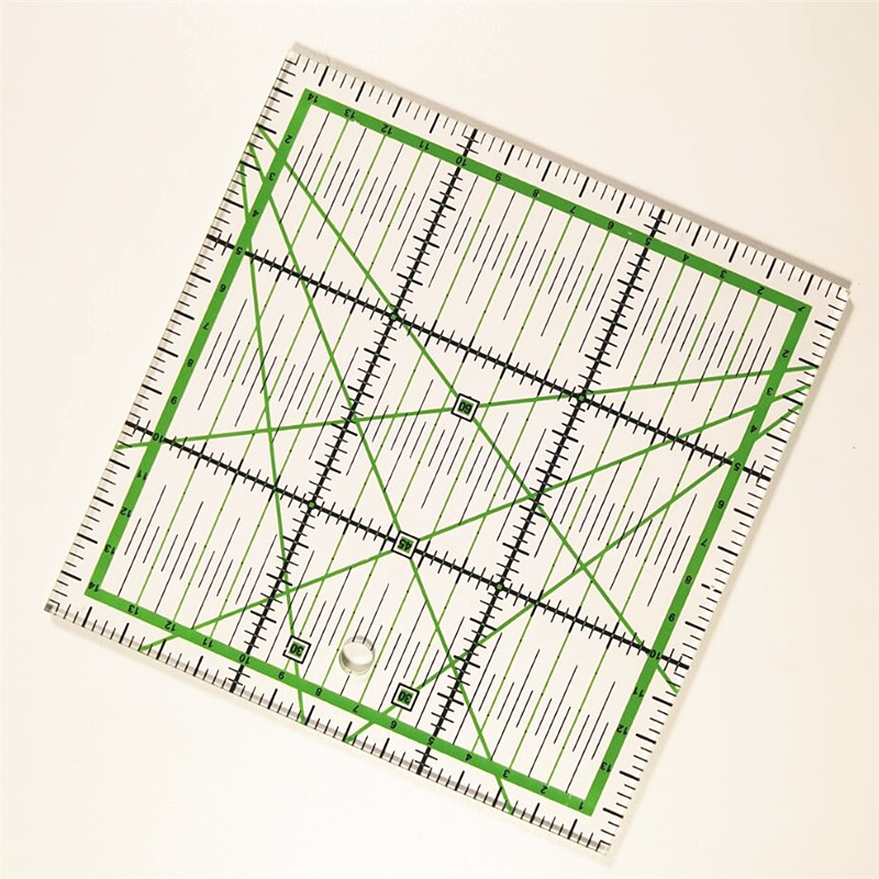 DIY Sewing Square Patchwork Ruler Tool Transparent Acrylic Ruler Clothing Grading Ruler Triangle Ruler Sewing Drawing Yardsticks: 15x15cm Green