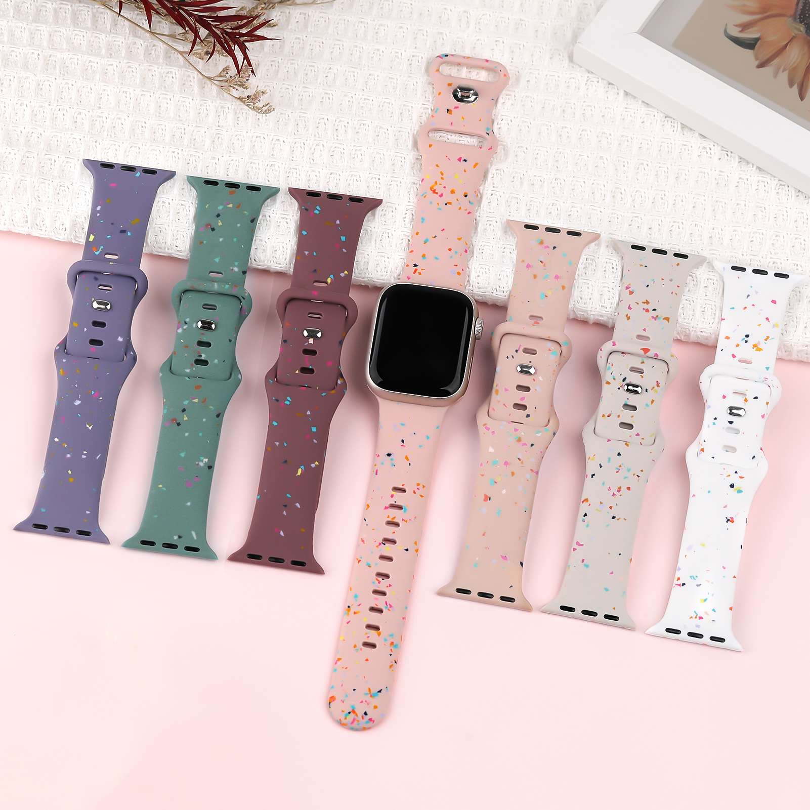 Boucle sport en silicone pour Apple Watch Band, 40mm, 45mm, 44mm, 41mm, 38mm, 49mm, Bracelet souple, iWatch Series 9, 8, 7, 6, 5, 3, SE Ultra 2 Strap
