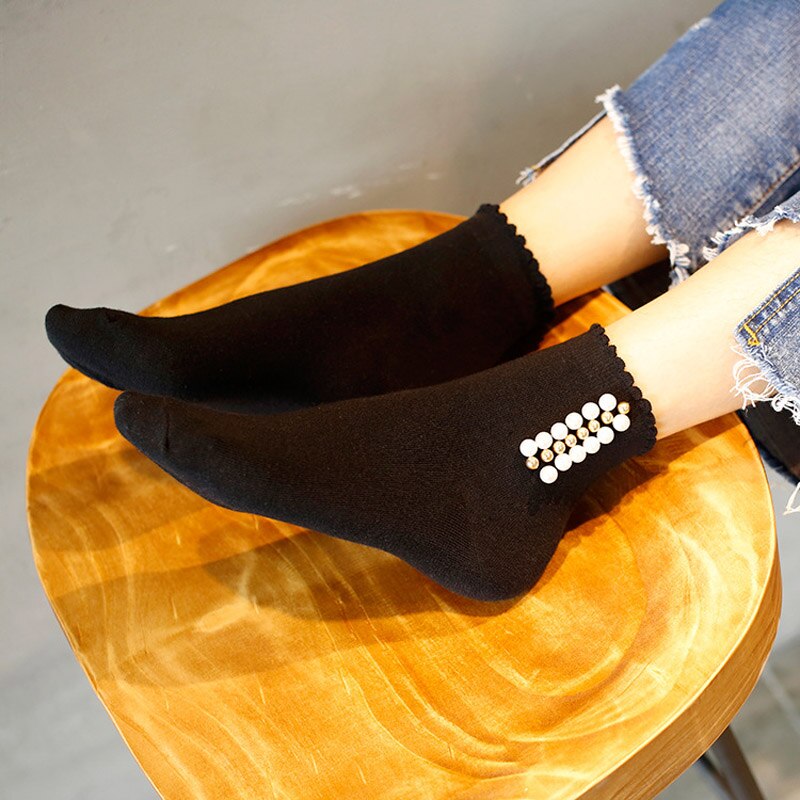 Black/White Korean Reto Pearl Socks Women Elastic Cotton Handmade Meias Socks Harajuku Calcetines Mujer