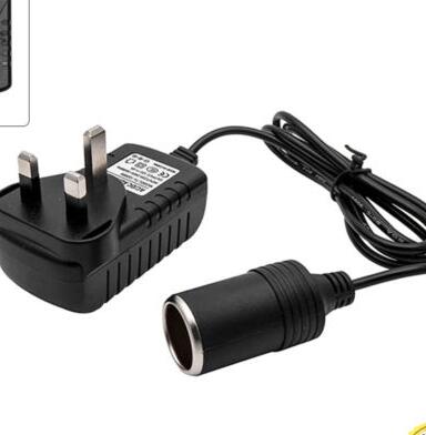 Universele  dc 12 volt ---2a- stopcontact adapter converter auto sigarettenaansteker eu uk us stekker met led-laadindicator: Britse stekker