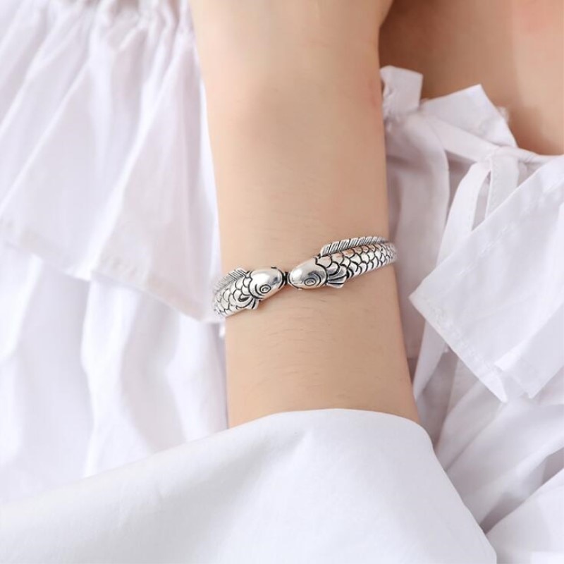 Exquisite Leuke Vis Verzilverd Sieraden Niet Allergisch Armbanden Pisces Dubbele Vis Etnische Stijl Retro Bangles SL006