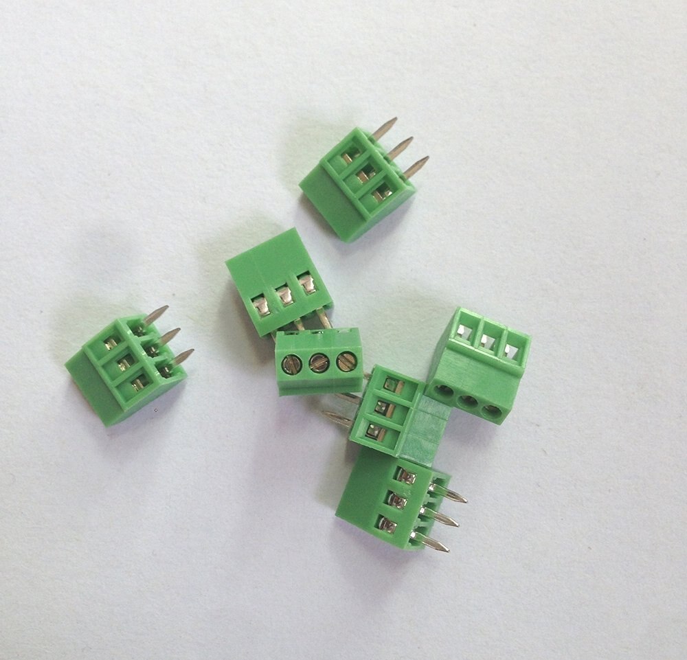 50 Pcs 3 Poles 2.54 Mm Toonhoogte Pcb Schroef Draad Connector Terminal Block 150V 6A, Ce Rohs