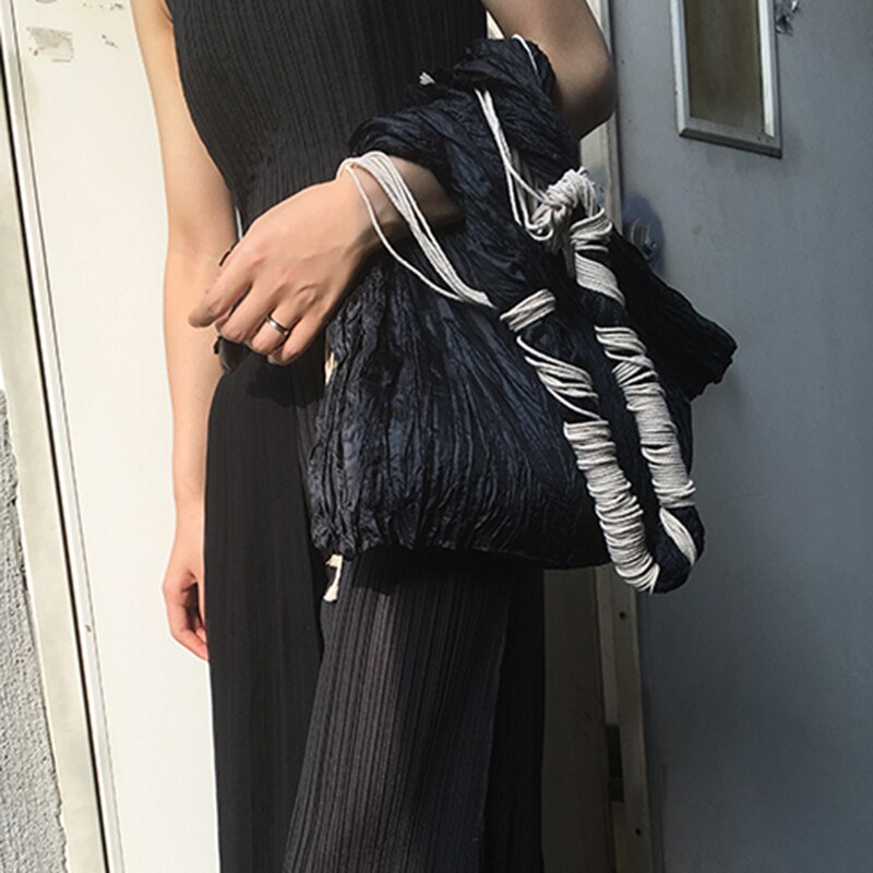 [Bxx] Originele Vintage Vrouw Persoonlijkheid Zwarte Kleur Vrouw Geplooide Dikke Enkele Riem Schoudertas LM919