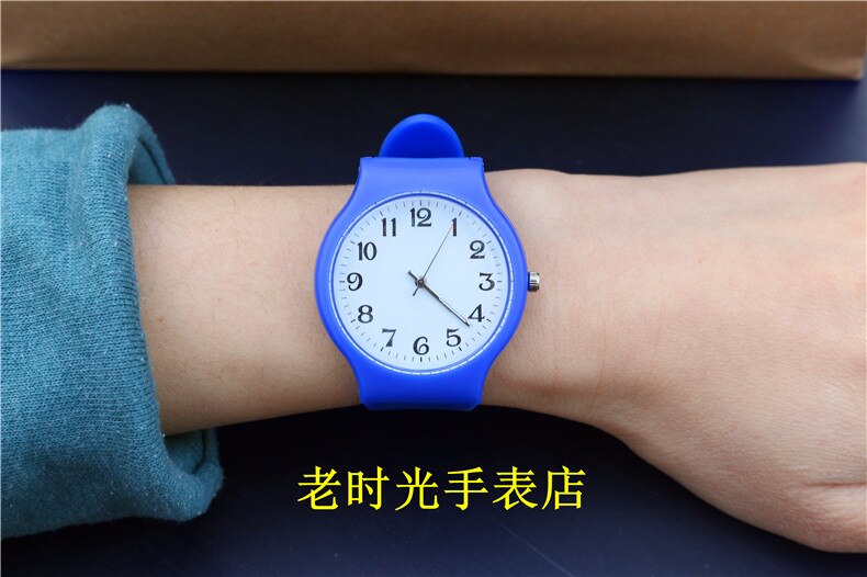 Hotime siliconen eenvoudige polshorloges voor studenten, quartz sporthorloge voor dames en heren, casual horloges met numerieke wijzerplaat: Blauw