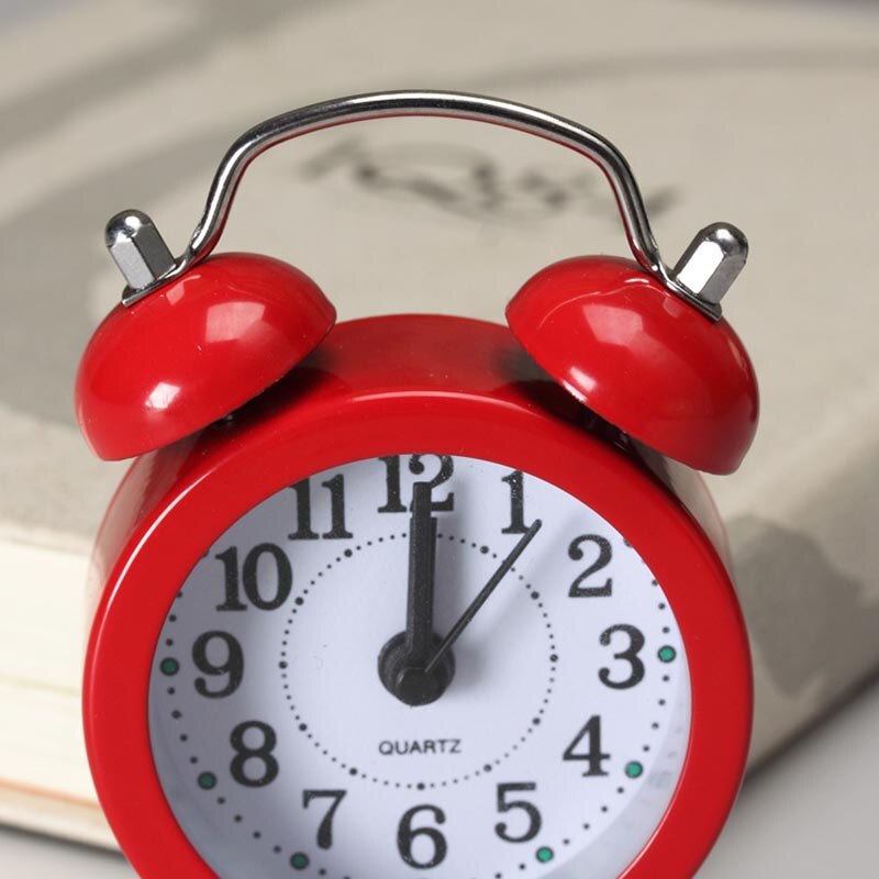 Kreatywny budzik śliczny mini metalowy mały budzik elektroniczny mały głośny stolik nocny budzik
