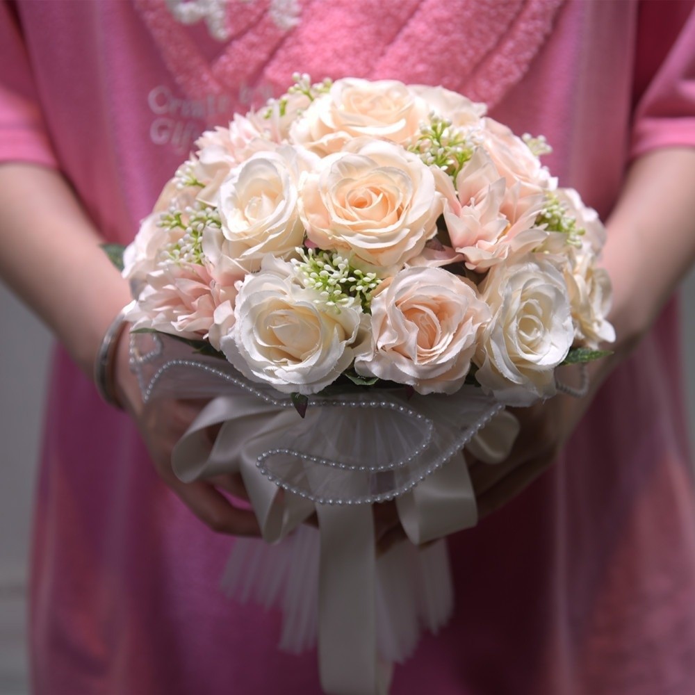 Baby's Atem Romantische Hochzeitssträuße Künstliche Seidenblumen Schleifenband Brautstrauß Koreanischer Stil Perlen Spitze Weiße Rosen Strauß