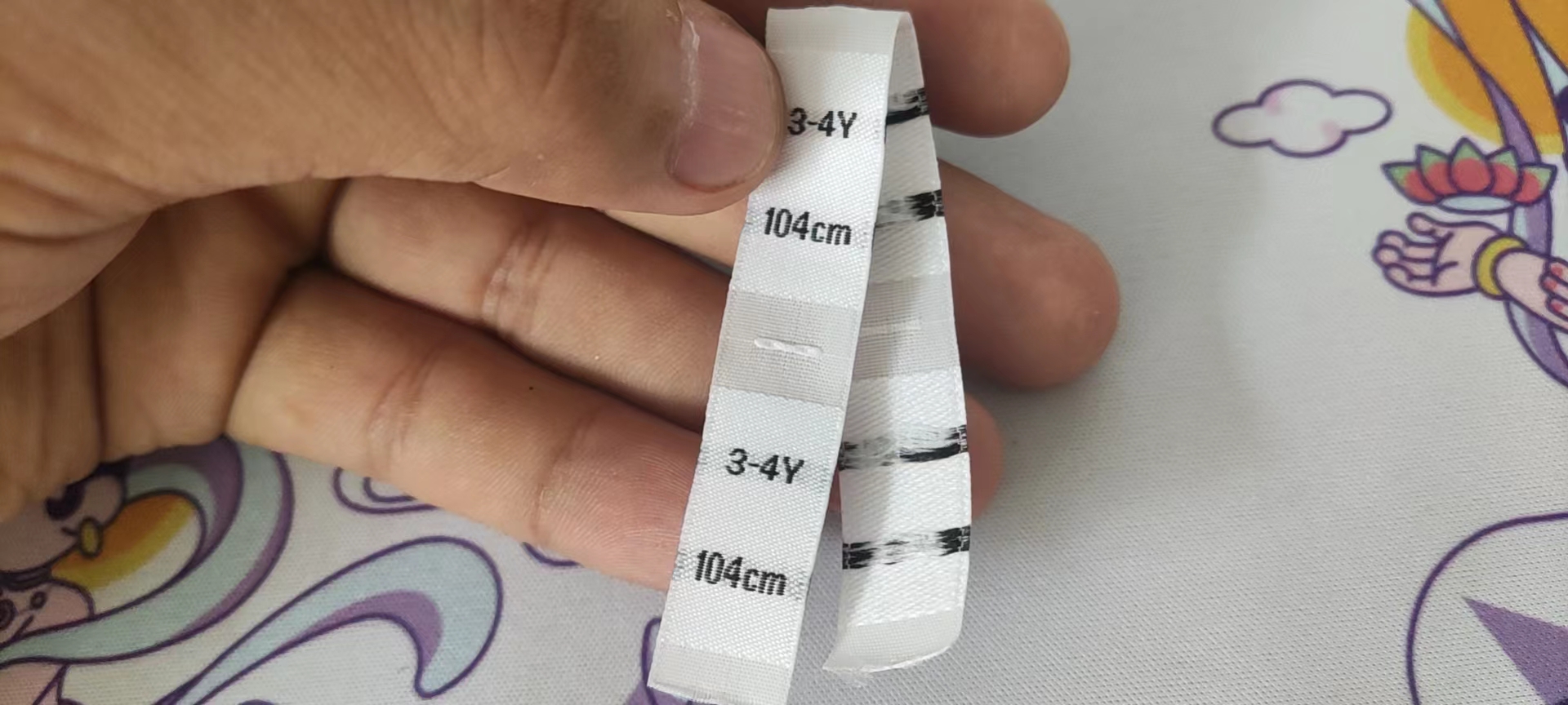 50 stks Geweven maat label doek maten labels 2-3Y 3-4Y 4-5Y 5-6Y 6-7Y 7-8Y 8-9Y 9-10Y Wit damast polyester Kleding Label: Antiek Messing