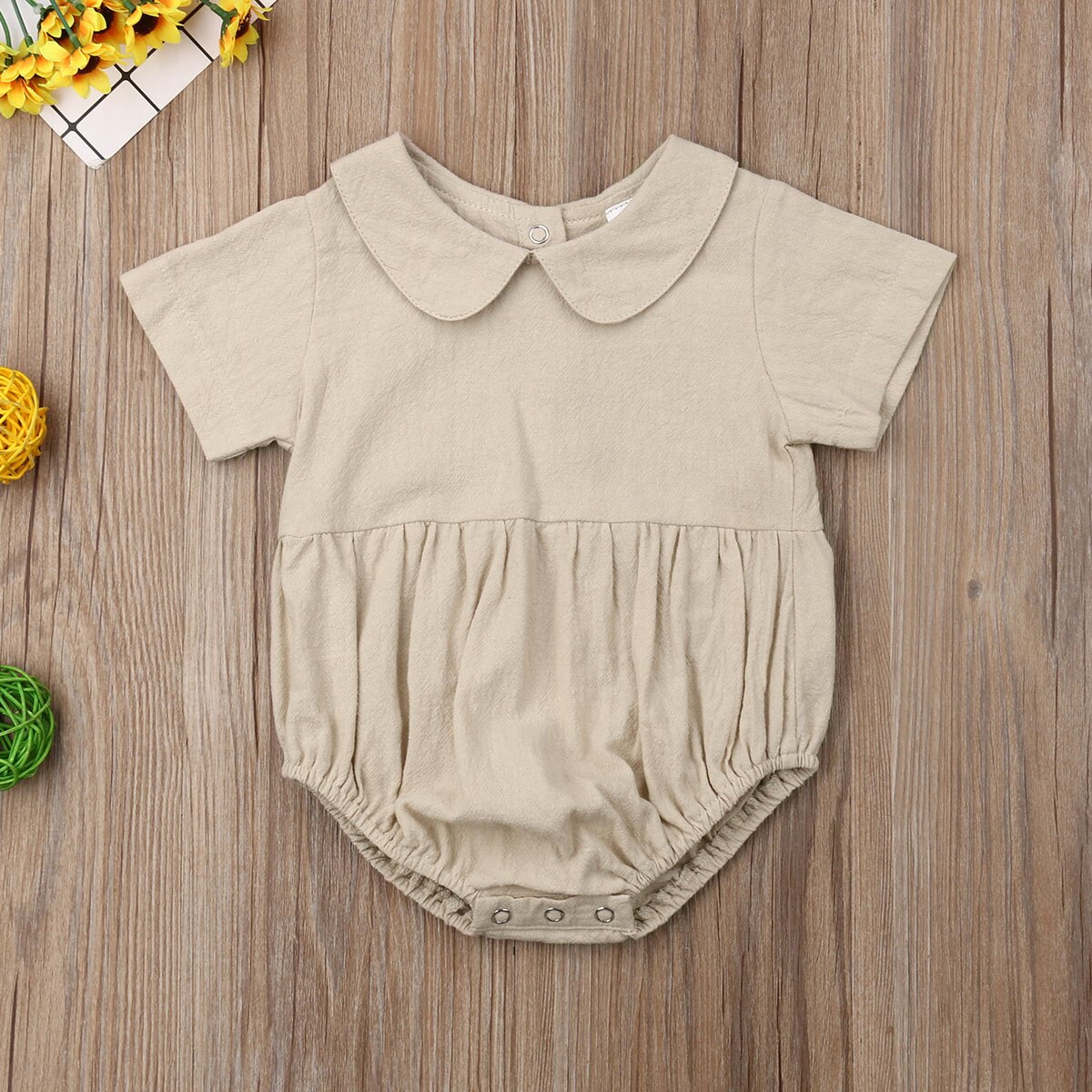 2019 nuovo Sveglio di Estate infantile Del Bambino Dei Ragazzi Delle Ragazze Body E Tutine Solido Collare Del Peter Pan di Tute E Tute Da Palestra Abiti Vestiti di Estate