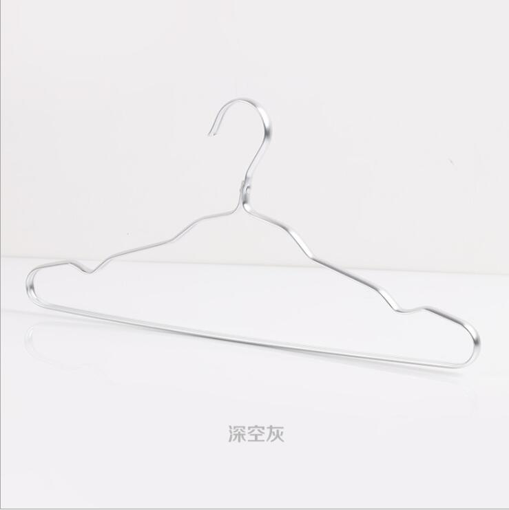 Cintres en alliage d'aluminium, support de vêtements antidérapant sans couture, cintre en métal, grande capacité, cintre léger pour vêtements adultes, quatre couleurs: Blanc