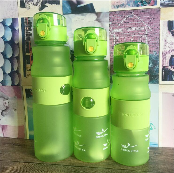 Zounich vesipullo urheilullinen proteiiniravistelija ulkomatka kannettava tiivis tritan muovi suuri kapasiteetti juomapullo bpa ilmainen: 700ml / Vihreä