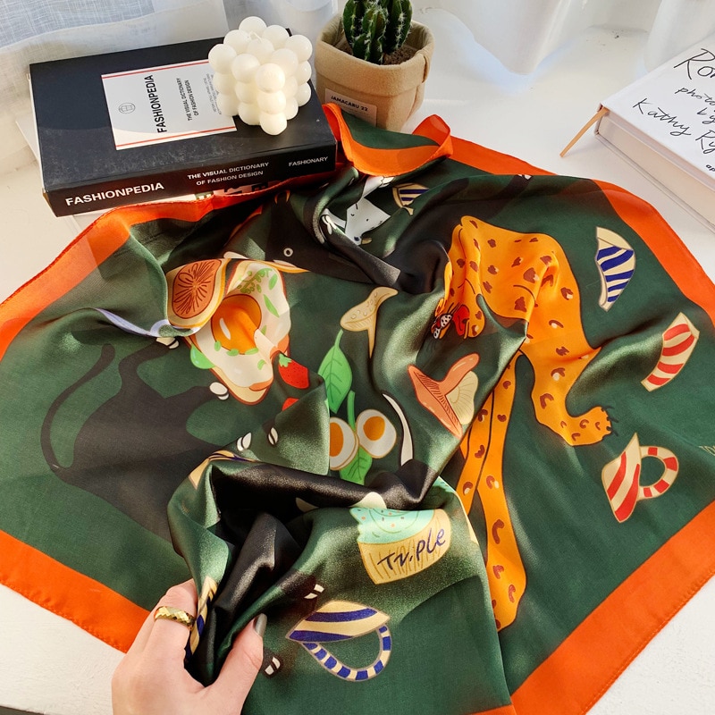 Silke satin hår tørklæde til kvinder lille tørklæde sødt hovedbånd print hals halstørklæder kvinde 70*70cm grønne blå tørklæder: Grøn orange