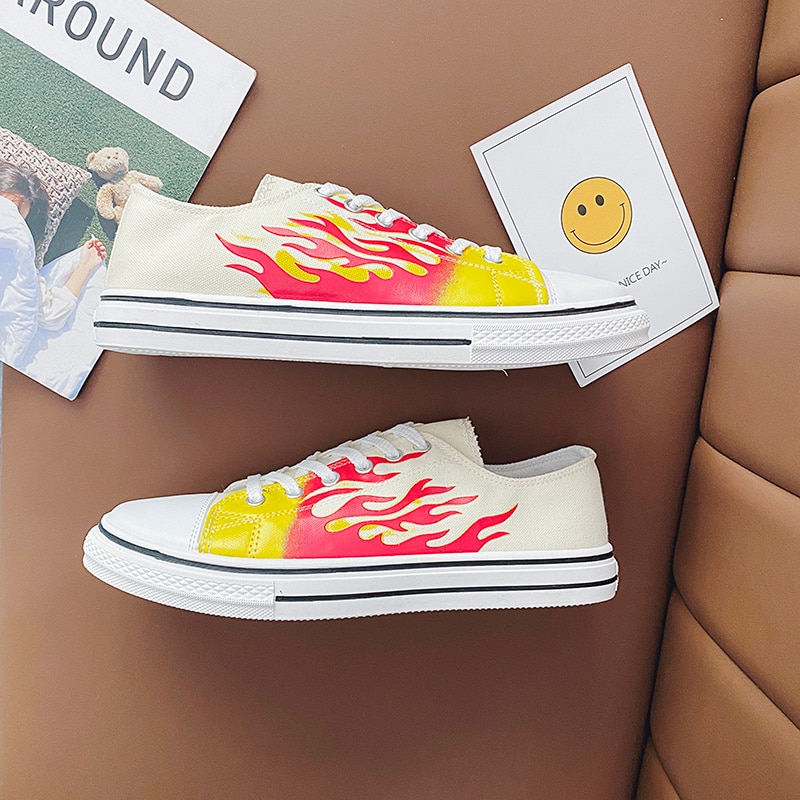 Fritidssko til menn lette og komfortable pustende joggesko flamme lerretsko pustende trendbrettsko studentsko