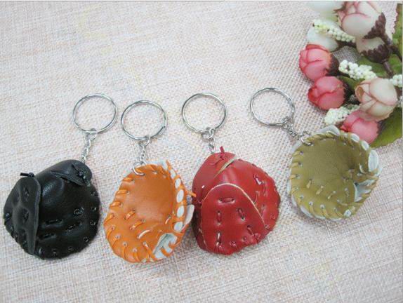 20PCS Tennis bag Pendant plastic mini tennis racquet key ring small Ornaments sport keychain fans souvenirs key chain: Baseball glove