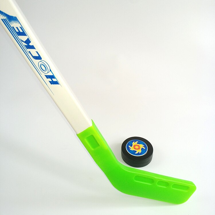 4 unids/set niños de invierno de los niños palo de Hockey sobre hielo herramientas de formación de plástico 2xSticks 2xBall de deportes de invierno de juguete se adapta para 3-6 años