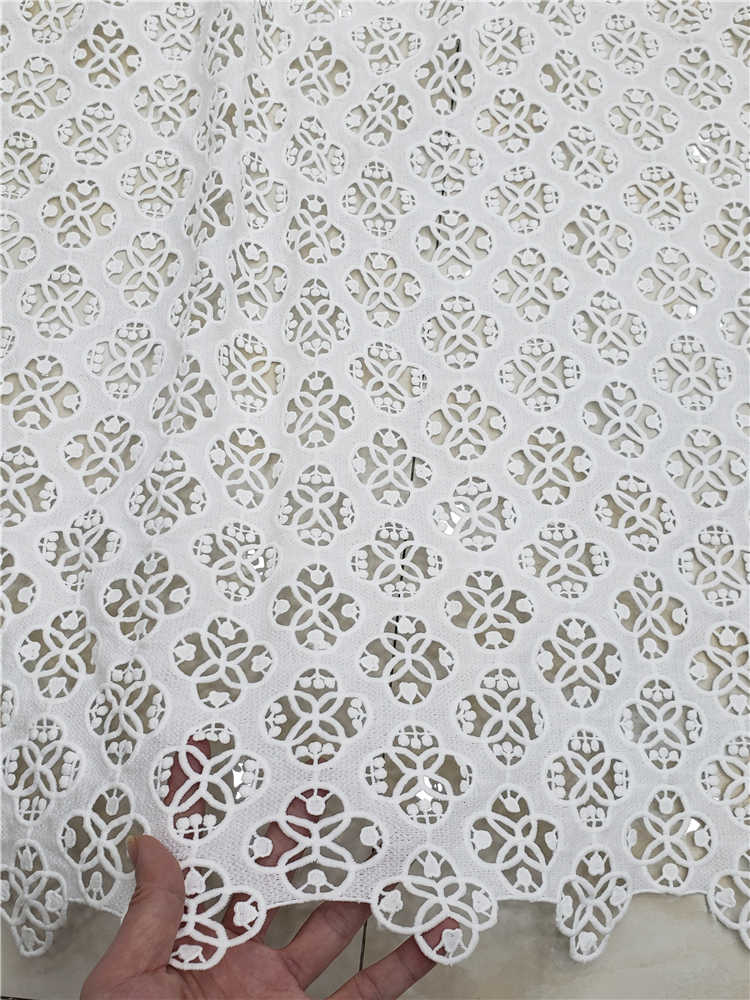 Tela de encaje de guipur de grado clásico para vestido de boda, tejido suave bordado, cordón africano, color blanco puro, amigable con la piel, última NN957-k