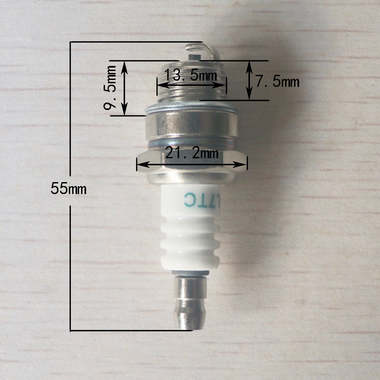 5pcs 2 Stroke Chainsaw Brush Cutter Spark Plug L7T
