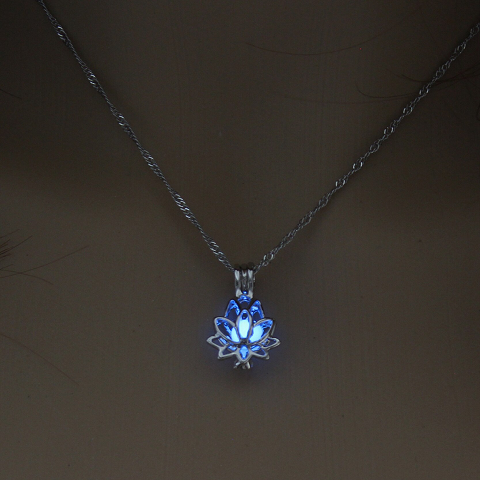 3 Kleuren Lotus Bloem Hanger Ketting Charm Ketting Hanger Glow In The Dark Choker Verklaring Ketting Lichtgevende Partij Sieraden