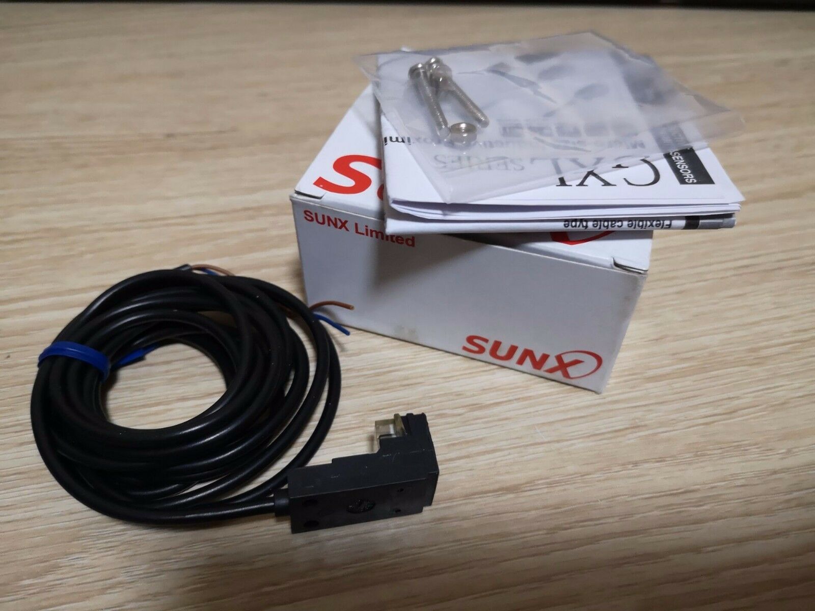 Sunx GXL-15HU Photoelectric Sensor