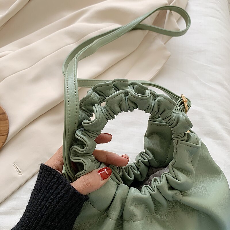 Damehåndvesker sommerhåndvesker til kvinner fast ruched wristlets kvinnelige mini pu lær skulderveske totes