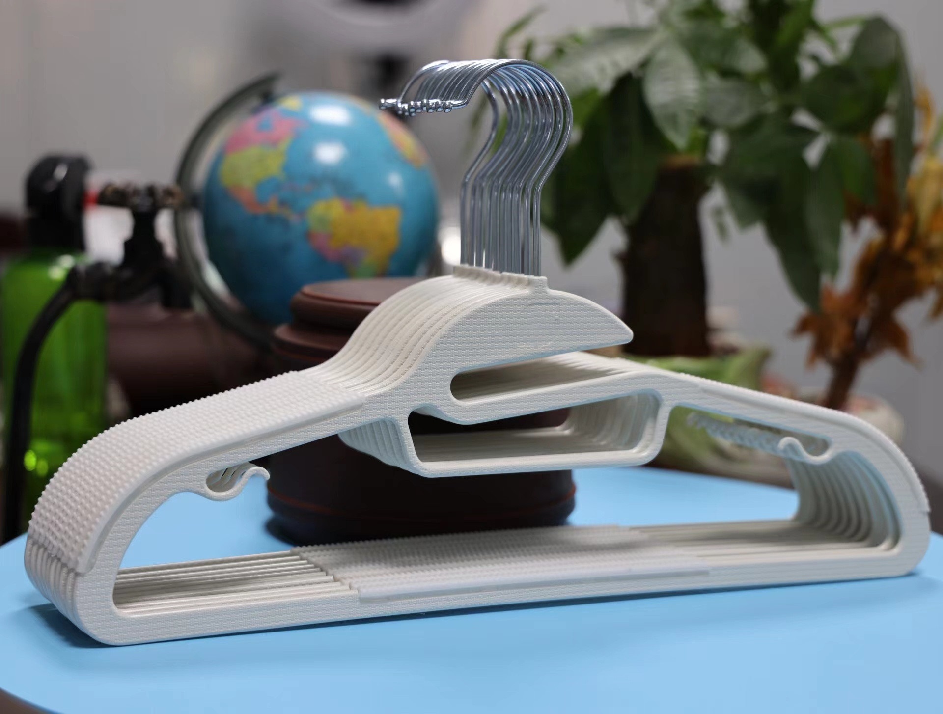 Cintre de vaccage pour Vêtements T1, Non Marquant, Durable, Multifonction, pour Gain de Place: vert militaire