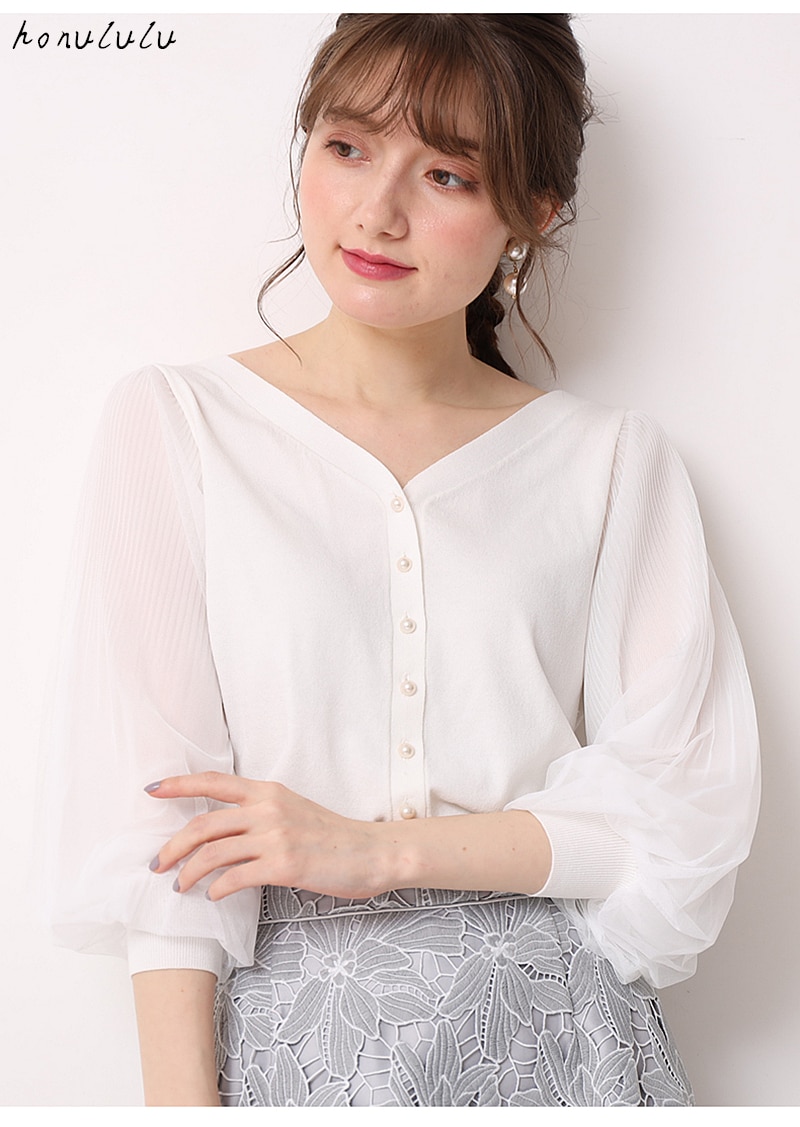 Blusa de gasa con manga abombada y cuello en V, producto de primavera