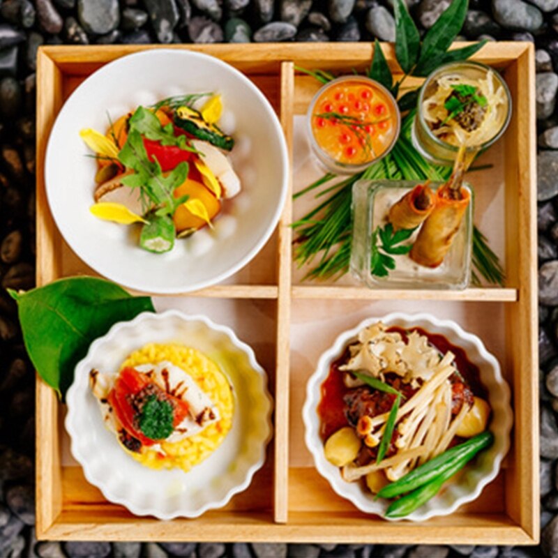 Multi Grid Snack Box Serving Tray Japanese Style Wooden Sushi Plate Candy Dessert Cuisine Storage Container