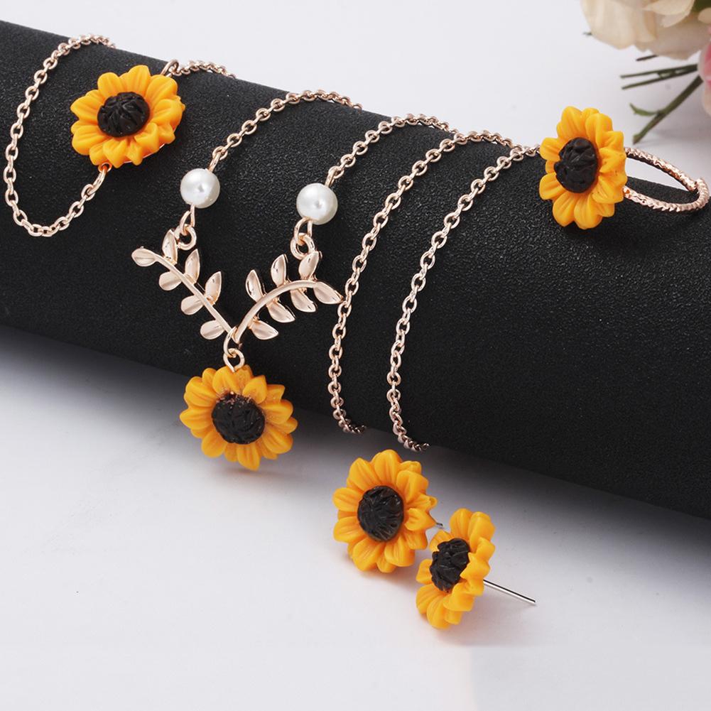 Cartoon Sunflower Earings for Women Big Sun Flower Statement Earring Korean Studs Jewelry Best Friend