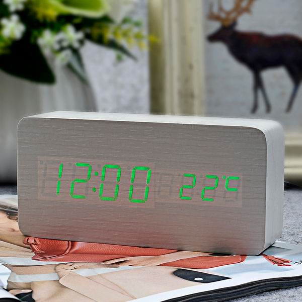 Beste High-End Klokken, Thermometer Wekker Led Digital Voice Tafelklok, 13 Kleuren Digitale Klok Batterij/Usb Power: white green