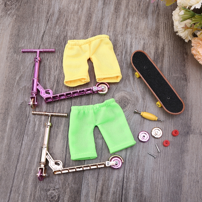 Mini Finger Scooter Toy Finger Toy Skateboards Realistic Finger Scooter Set for Toddlers Swing Board for Finger Training