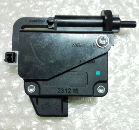 Motor de cubierta de bloqueo de tanque de gas para recambios de motor de coche chino SAIC ROEWE 550 MG6 FUG100500