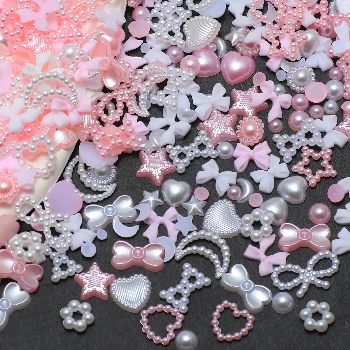 1 doos nagelaccessoires 3D nagelbedel hars liefde boog pentagram nagelaccessoires gemengd roze witte hars holle parel voor manicure
